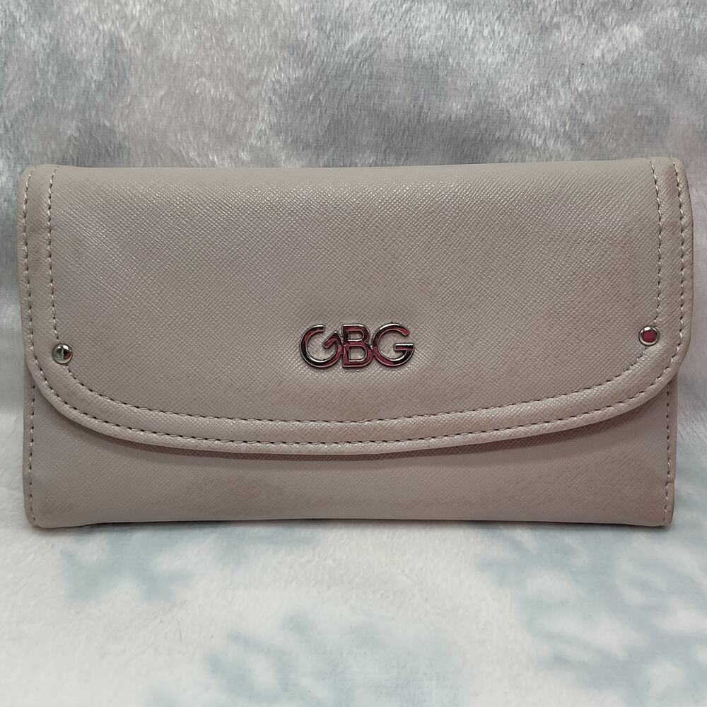 GBG Blush Bifold Wallet with ID Window Holds 12 Cards